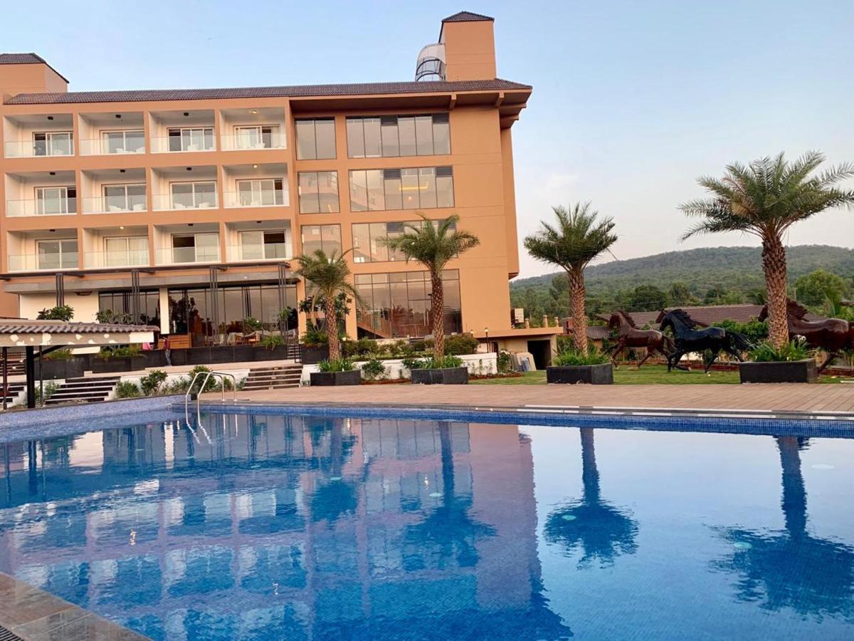 Regenta Resort Belagavi Eksteriør billede
