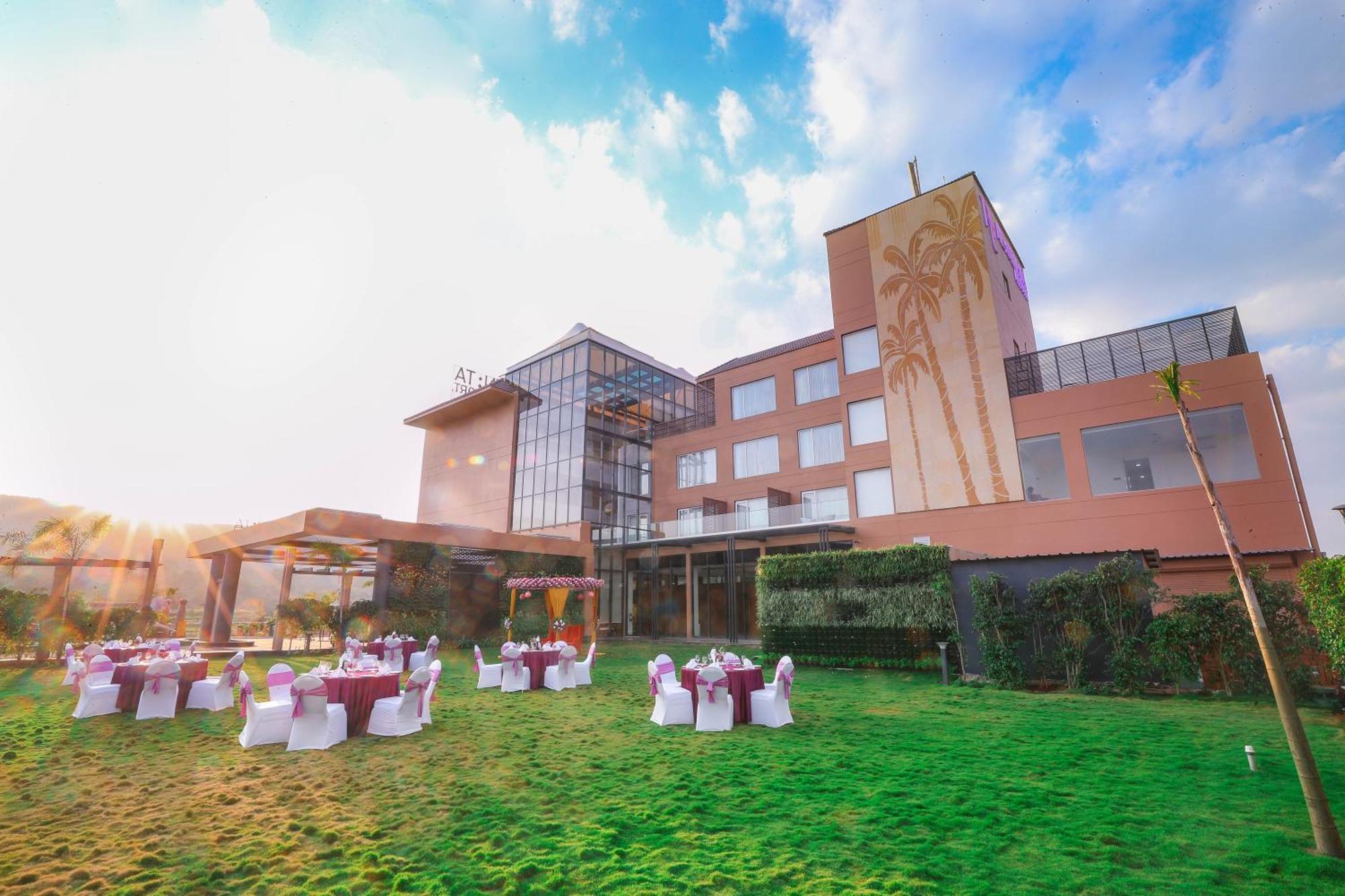 Regenta Resort Belagavi Eksteriør billede